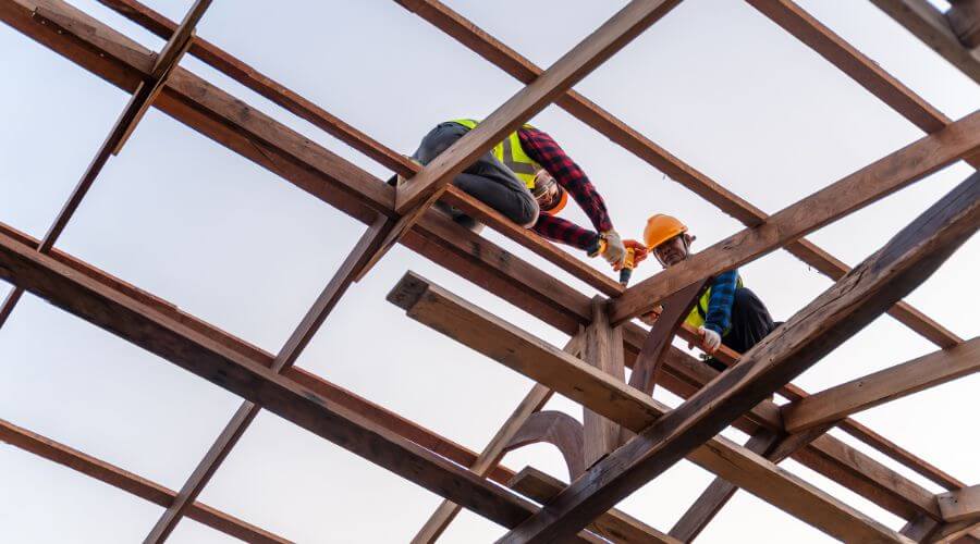 Professional gutter cleaning services in Biggs, CA